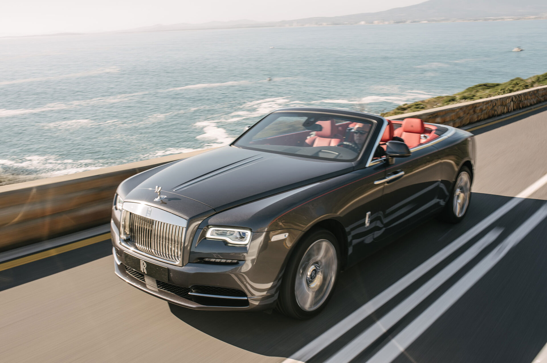 Dawn, el lado más seductor de Rolls-Royce en Chile