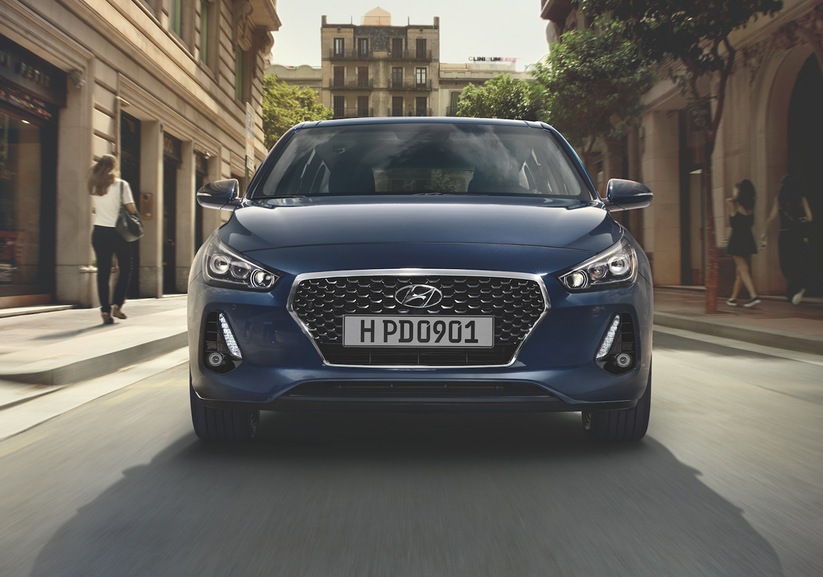 A 10 años de su estreno, Hyundai devela tercera generación del i30