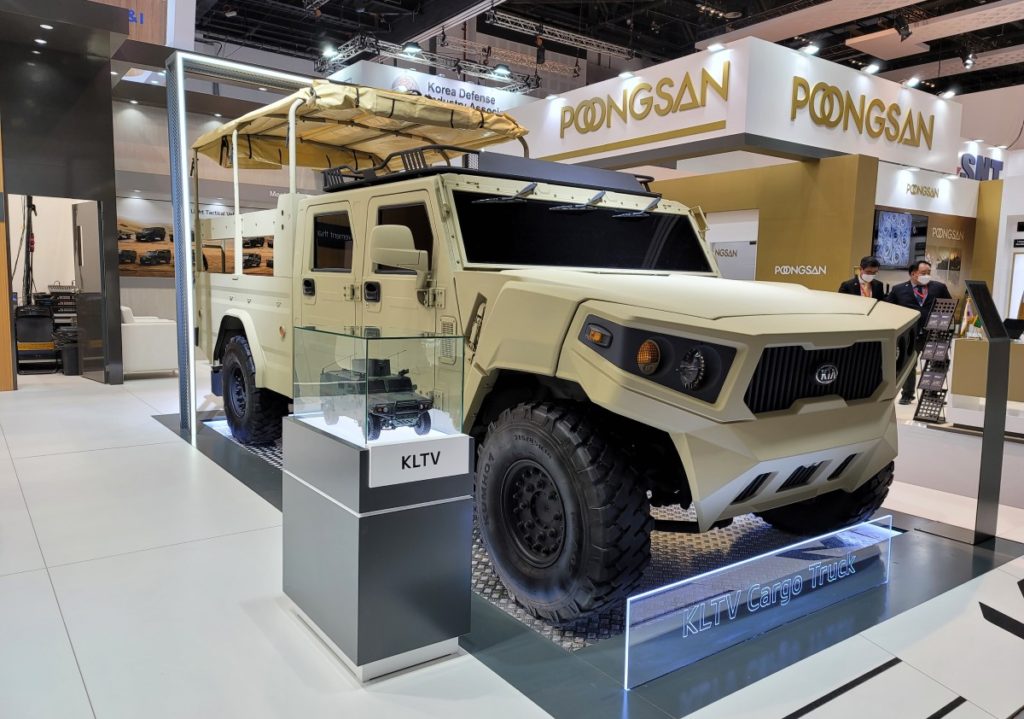 Kia sale al paso del Humvee con este impresionante todoterreno militar