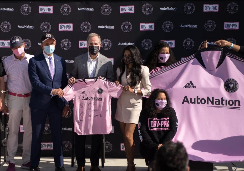 AutoNation refuerza campaña contra el cáncer con alianza con Inter Miami