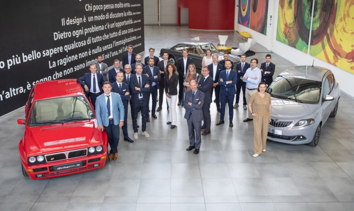 Lancia busca su renacimiento en el segmento premium