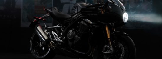 Triumph Speed Triple 1200 RR Bond Edition celebra al agente 007