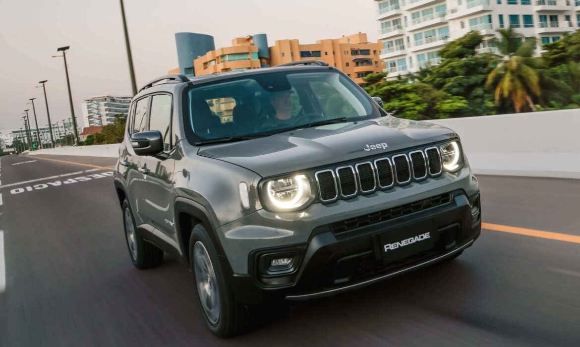 Jeep Renegade 2023 contrataca con brioso motor turbo