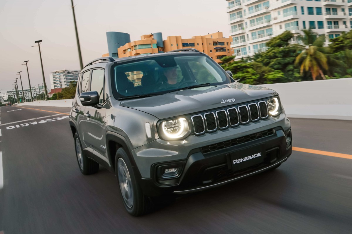 Jeep Renegade 2023 contrataca con brioso motor turbo - Altorque