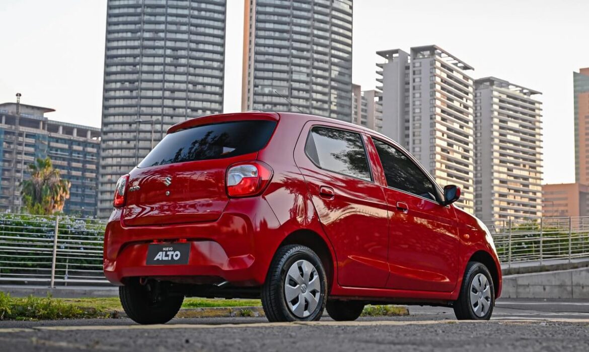 Suzuki Alto 2024 clásico vuelve como el auto más barato de Chile