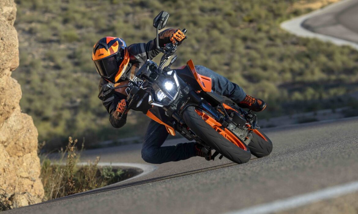 KTM 390 Duke reclama su corona como la moto “reina del asfalto”