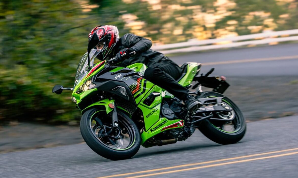 Kawasaki Ninja 500 acelera en Chile con tres nuevas versiones