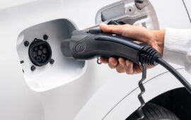 Autos híbridos y eléctricos pagan millones por concepto de aranceles