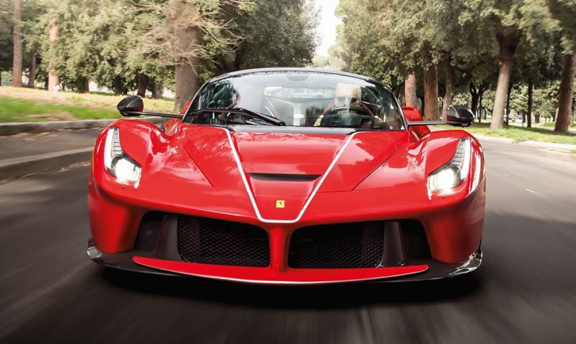 Ferrari eléctrico: Cavallino Rampante prepara el modelo para 2026