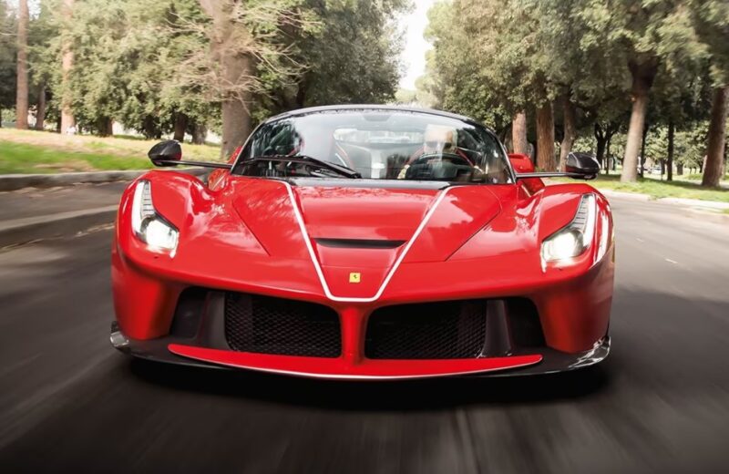 Ferrari eléctrico: Cavallino Rampante prepara el modelo para 2026