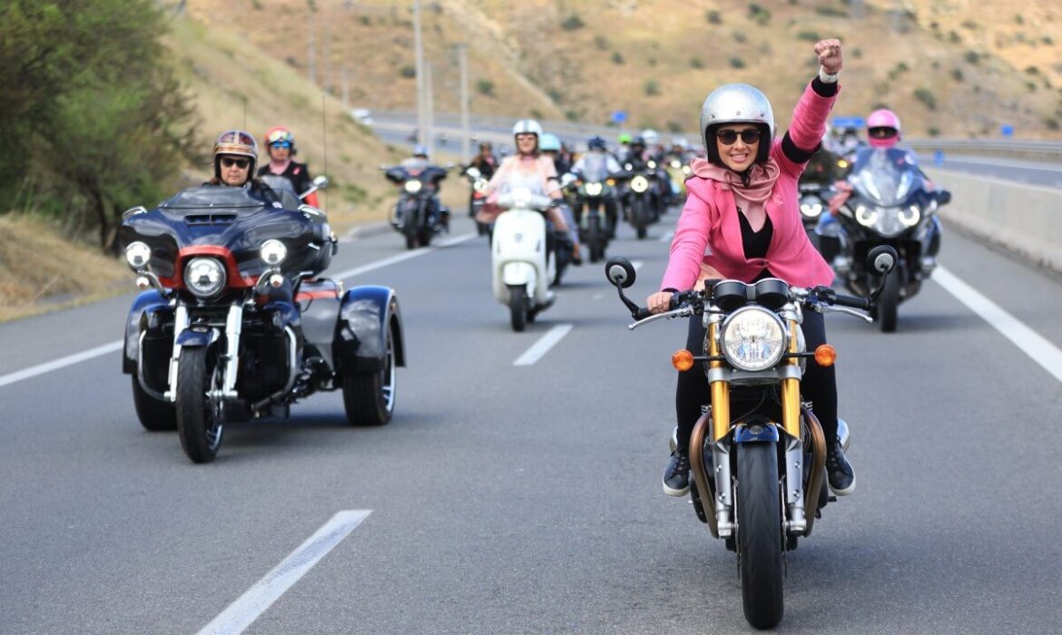 The Ladies Riders 2024 congrega un centenar de motociclistas solidarias