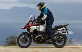 BMW R 1300 GS Adventure en test drive: caja automática y asiento que baja solo