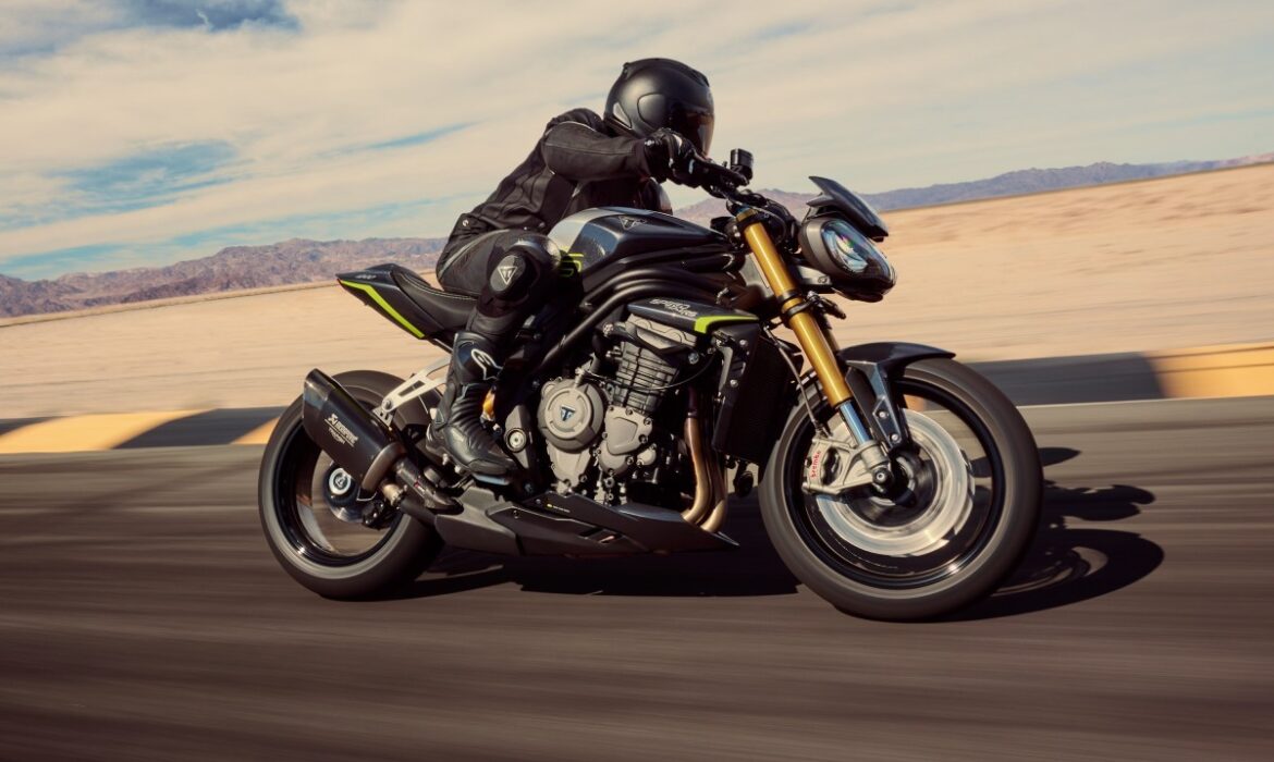 Triumph Speed Triple 1200 RS 2025: la naked da un salto en rendimiento