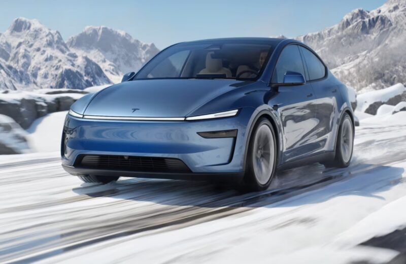 Tesla Model Y 2025 está en la puerta del horno: versiones y precios