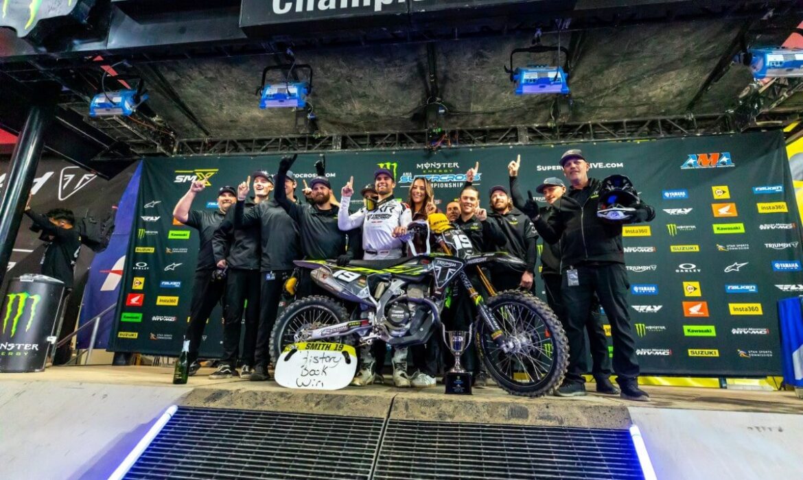 AMA Supercross: Triumph consigue primera victoria en Estados Unidos